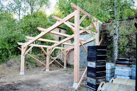 Puisse votre apiculture être sensée et bâtie sur le bon sens Bâtir sa reconversion sur du solide