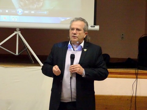 Bernard NICOLLET Conférencioer Conférence publique sur l'apiculture - Marrackeh Nov. 2016