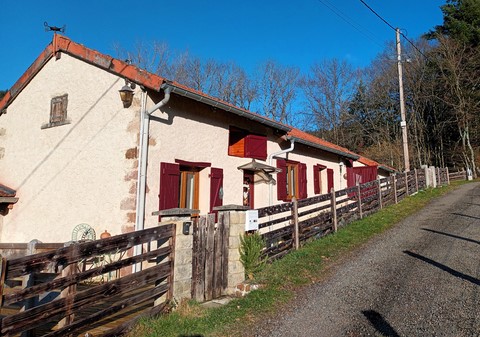 Votre étape au Cergne 42 sur le chemin de St Jacques de Compostelle Sur la route Le Cergne - St Jacques de Compostelle