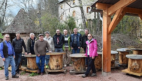 des stages découverte de l'apiculture avannt de se lancer Pôle Emploi et formation apicole